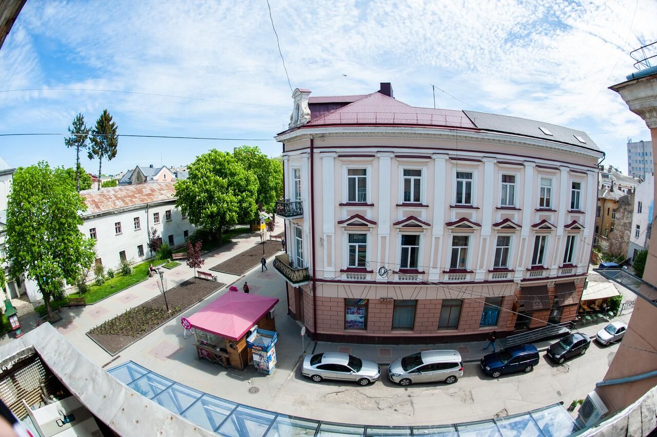 Апартаменты Прекрасная квартира в самом центре Тернополь-5